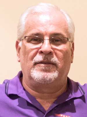 Dr. Efrain Olszerwer